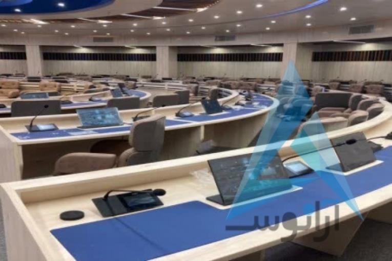 میکروفن کنفرانسی و تجهیزات سالنهای کنفرانس و ترجمه همزمان